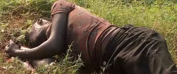 Graphic Photos of Dead Man Found with Facial Injuries Along Oshodi-Apapa Expressway